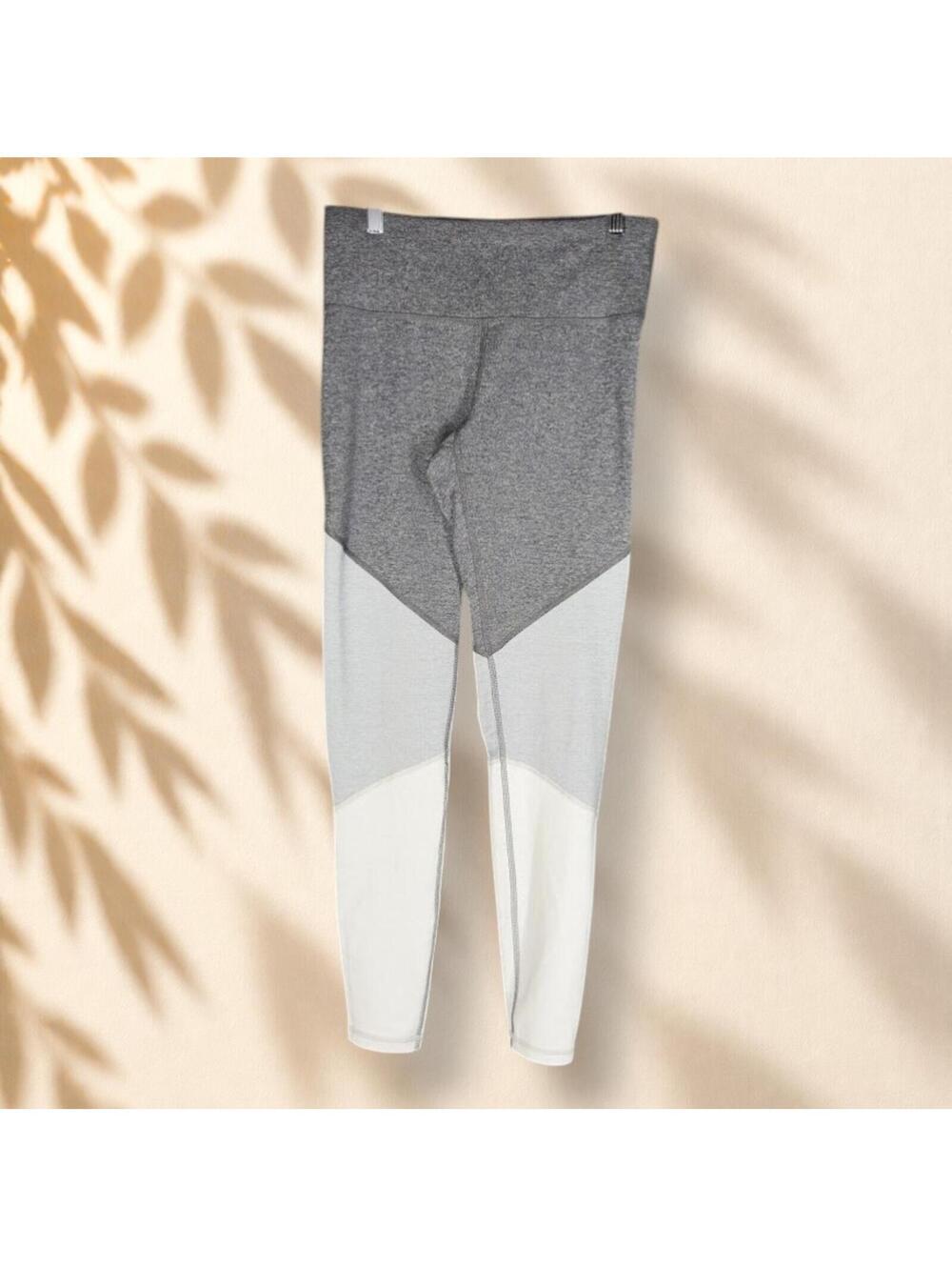 Old Navy Activewear Leggings Women M Medium Gray Colorblock Capri Yoga Pull On